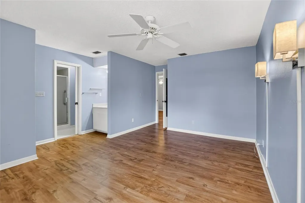 7933 Pine Drive Temple Terrace FL 33637