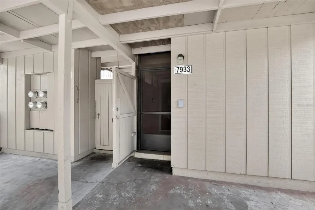 7933 Pine Drive Temple Terrace FL 33637