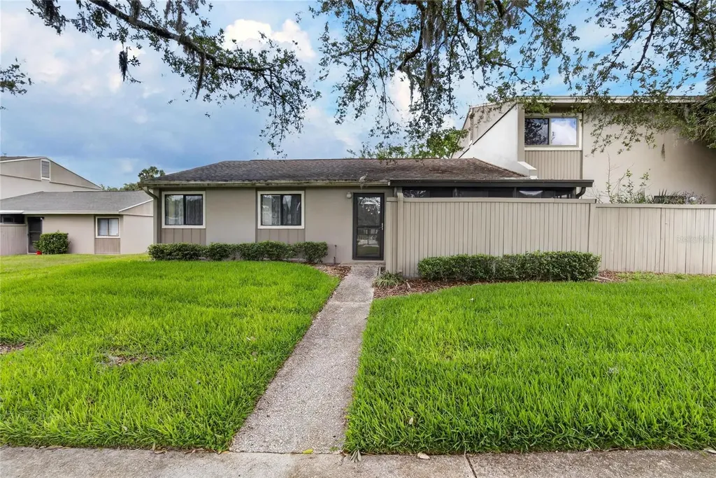 7933 Pine Drive Temple Terrace FL 33637