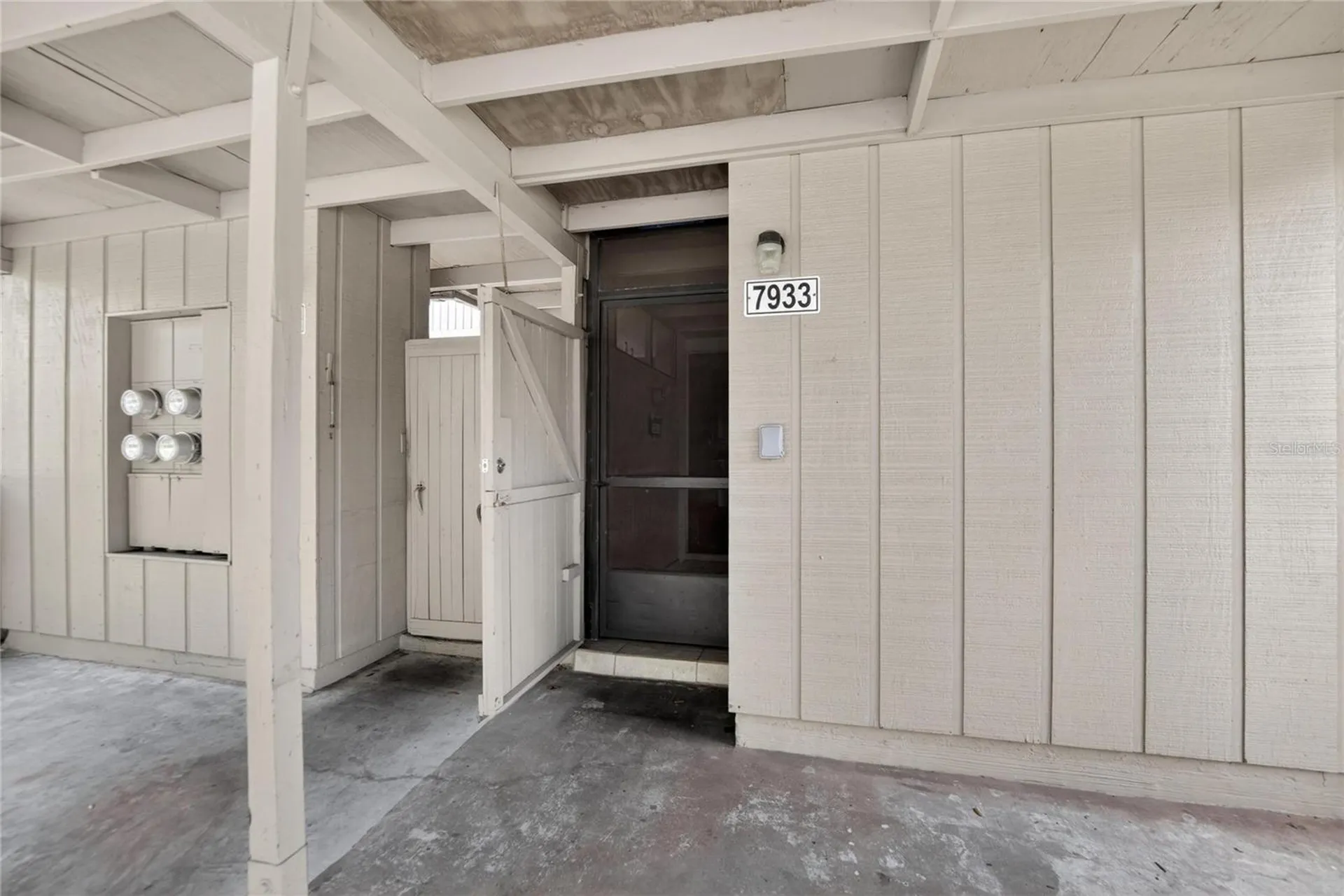 7933 Pine Drive Temple Terrace FL 33637