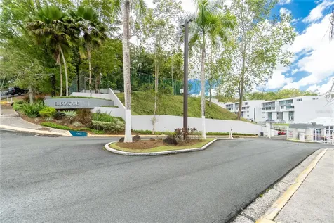 808 El Bosque Guaynabo PR 00971