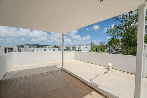 808 El Bosque Guaynabo PR 00971