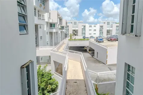 808 El Bosque Guaynabo PR 00971
