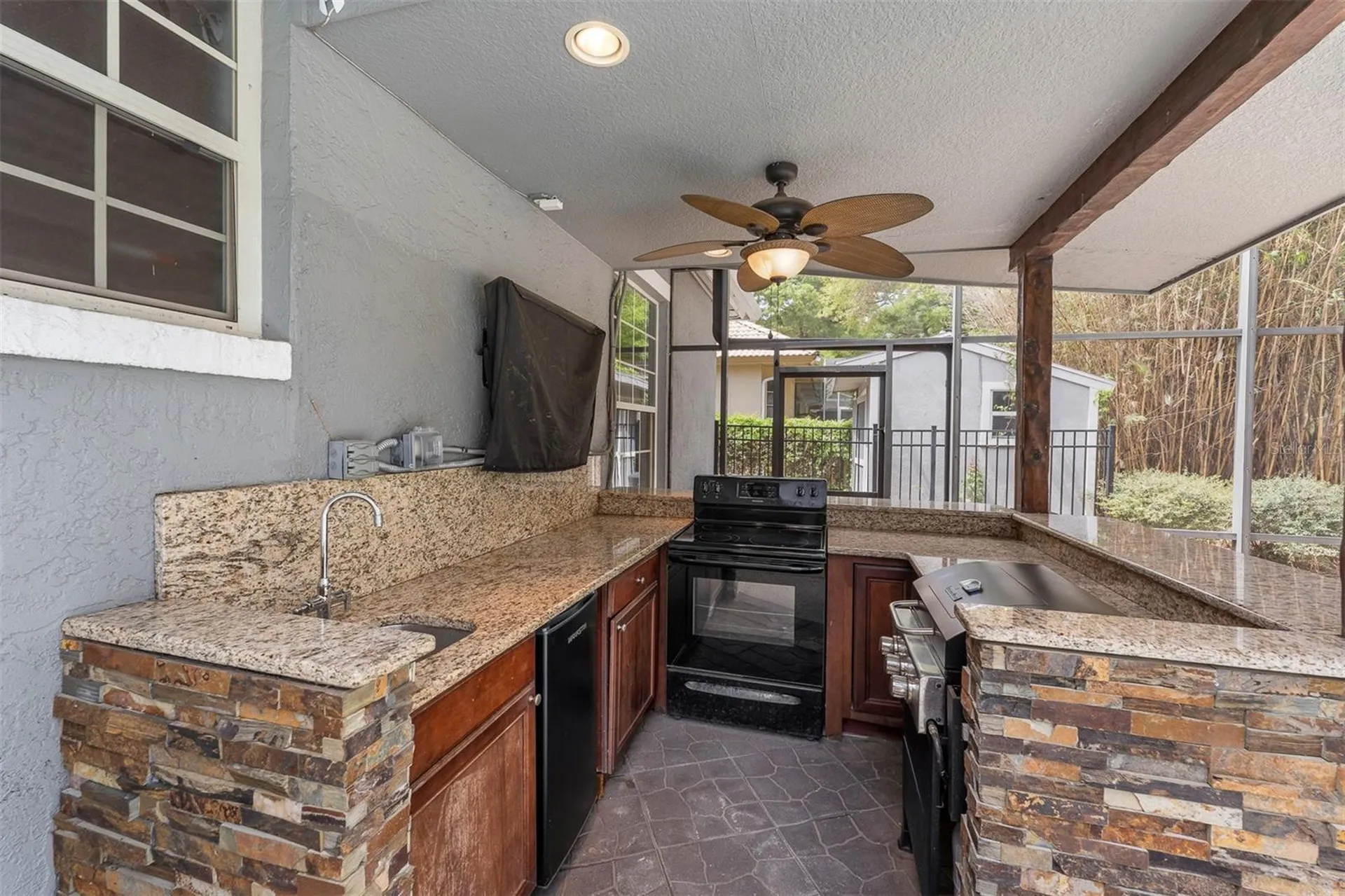 2305 Park Village Place Apopka FL 32712