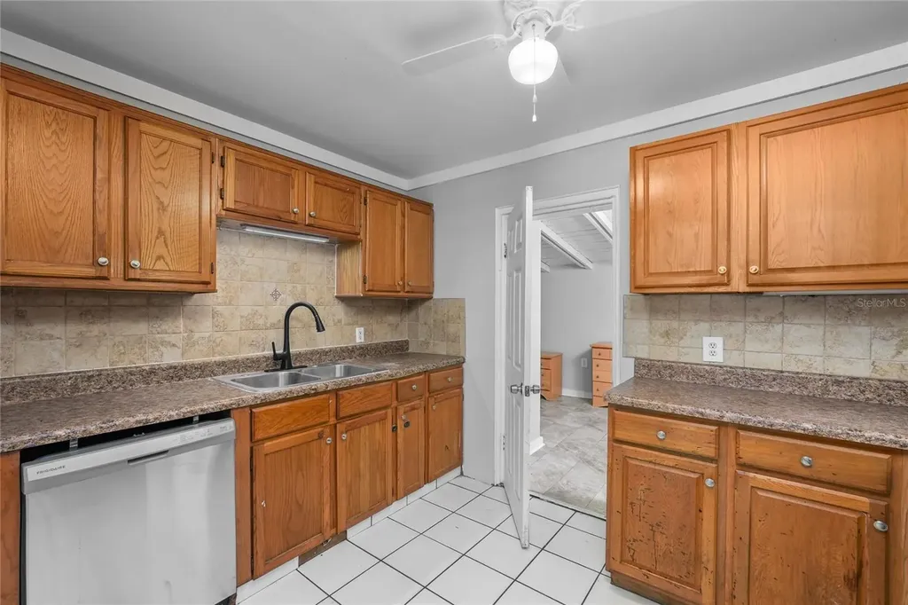 619 Beverly Avenue Largo FL 33770