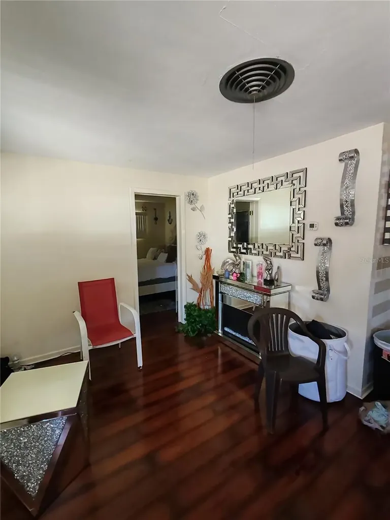 708-712 Pennsylvania Avenue Clearwater FL 33755