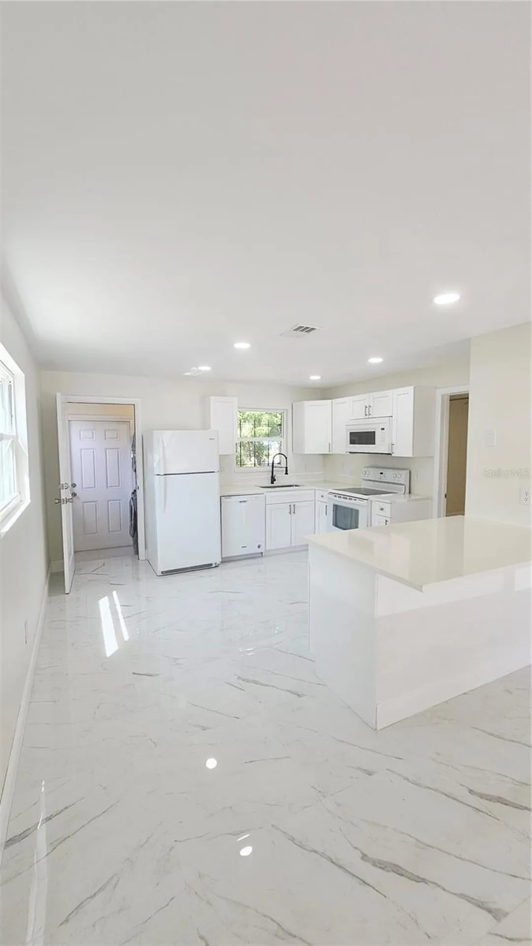 708-712 Pennsylvania Avenue Clearwater FL 33755