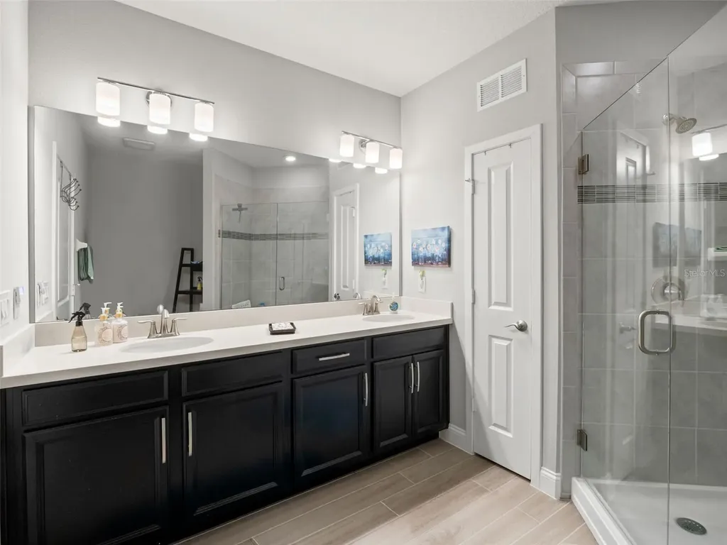 7517 Laureate Boulevard Orlando FL 32827