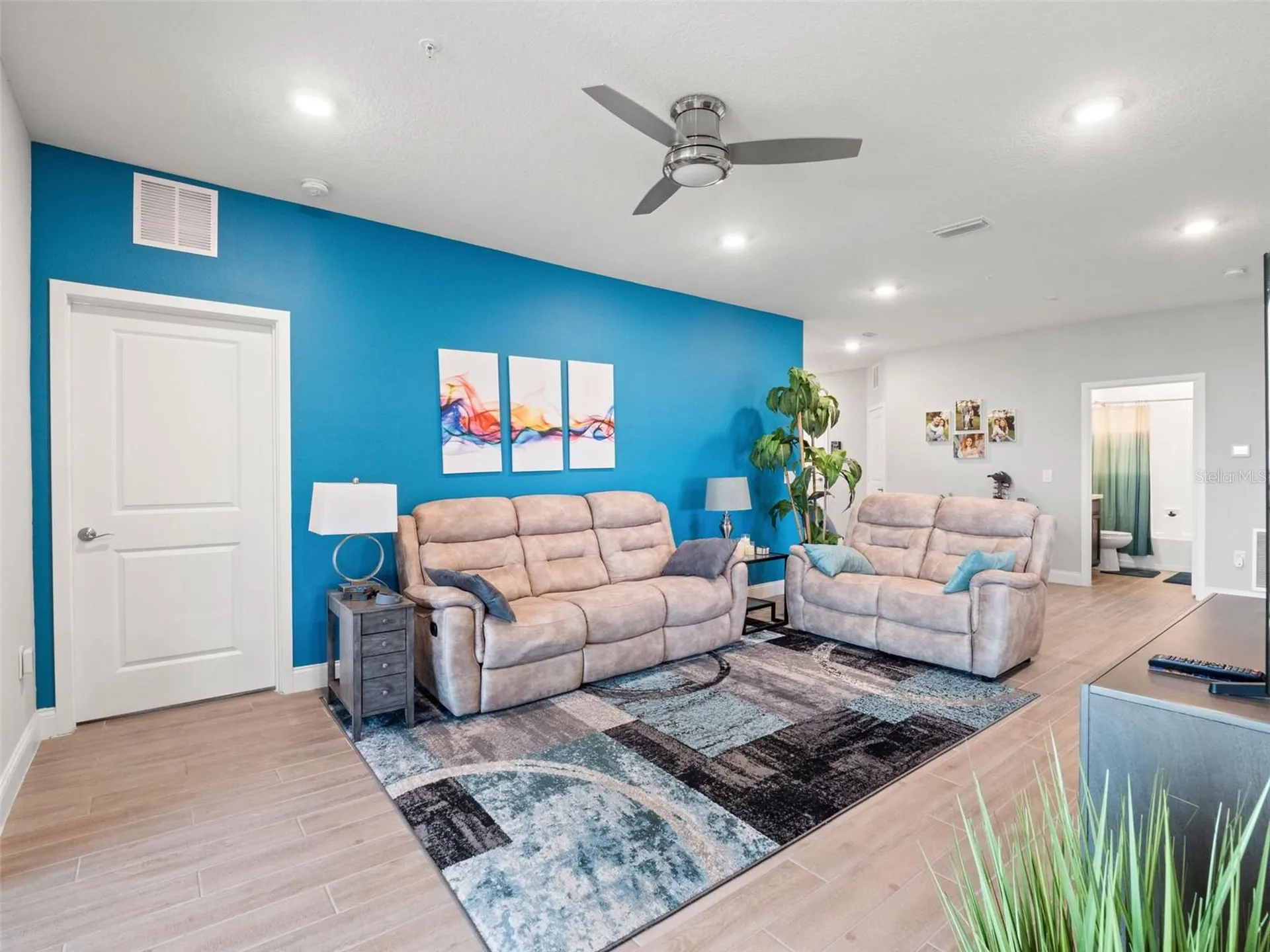7517 Laureate Boulevard Orlando FL 32827
