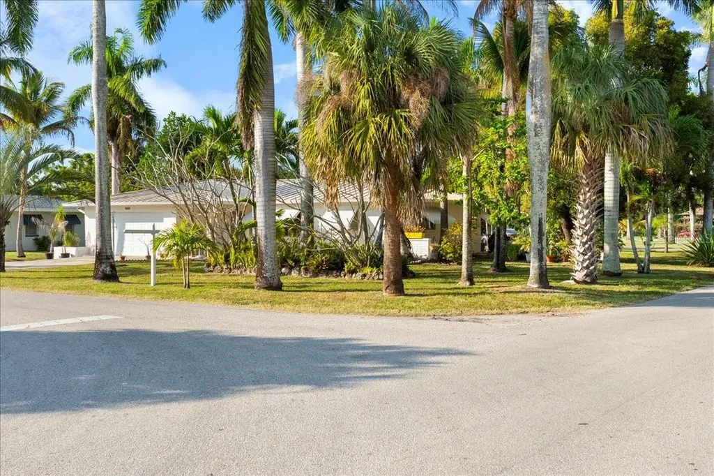 4241 Riverview Road Fort Myers FL 33905