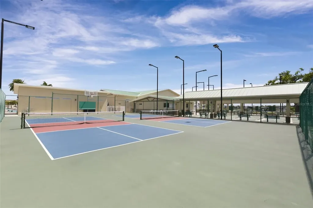 802 Turf Venice FL 34285