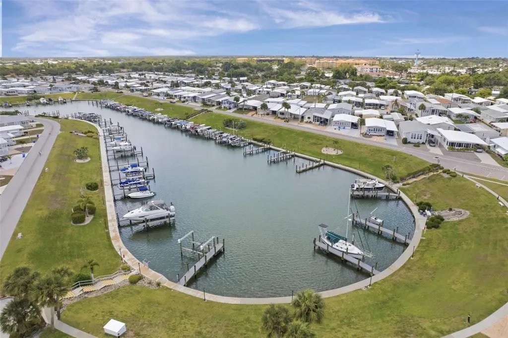 802 Turf Venice FL 34285