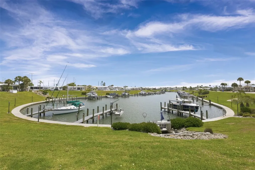 802 Turf Venice FL 34285