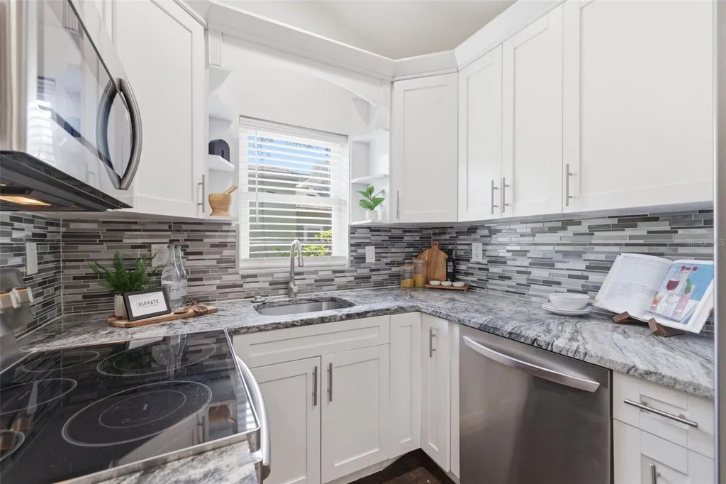 3136 10th Avenue N St Petersburg FL 33713