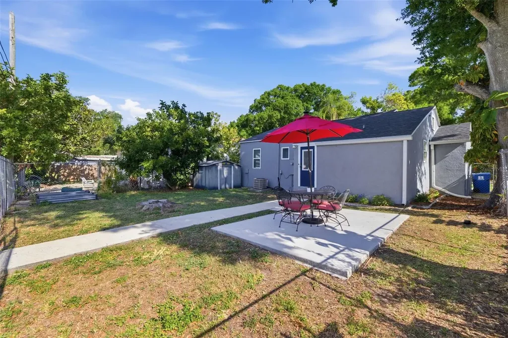 3136 10th Avenue N St Petersburg FL 33713