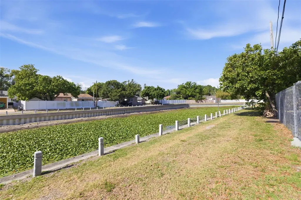 3136 10th Avenue N St Petersburg FL 33713