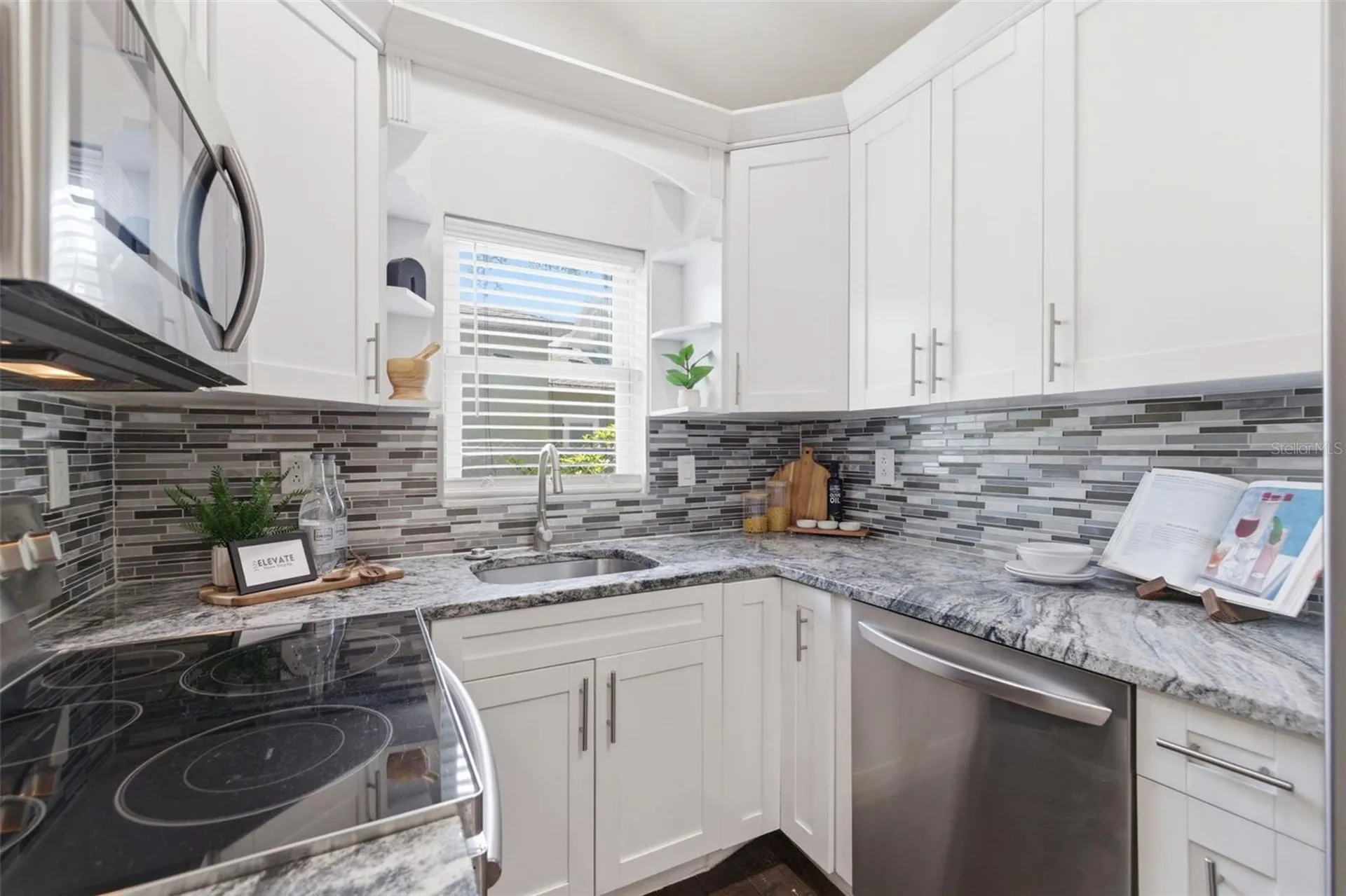 3136 10th Avenue N St Petersburg FL 33713