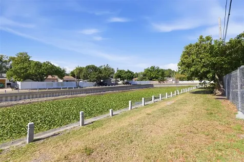 3136 10th Avenue N St Petersburg FL 33713