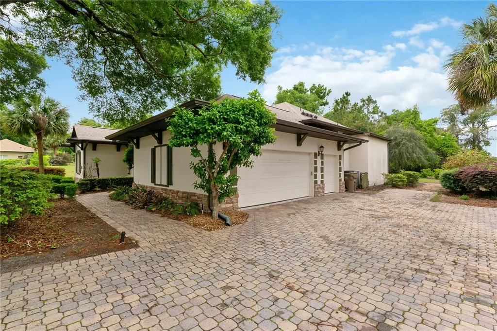 5204 Greens Drive Lady Lake FL 32159
