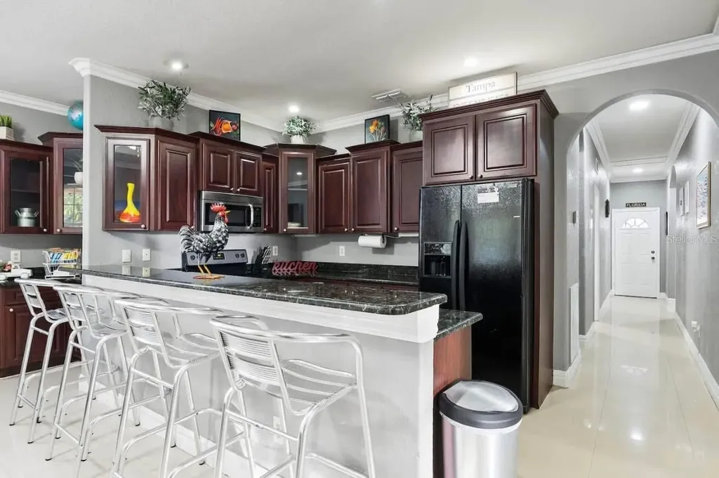 2324 W Palmetto Street Tampa FL 33607