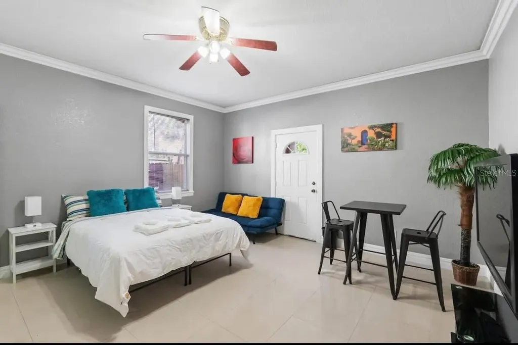 2324 W Palmetto Street Tampa FL 33607
