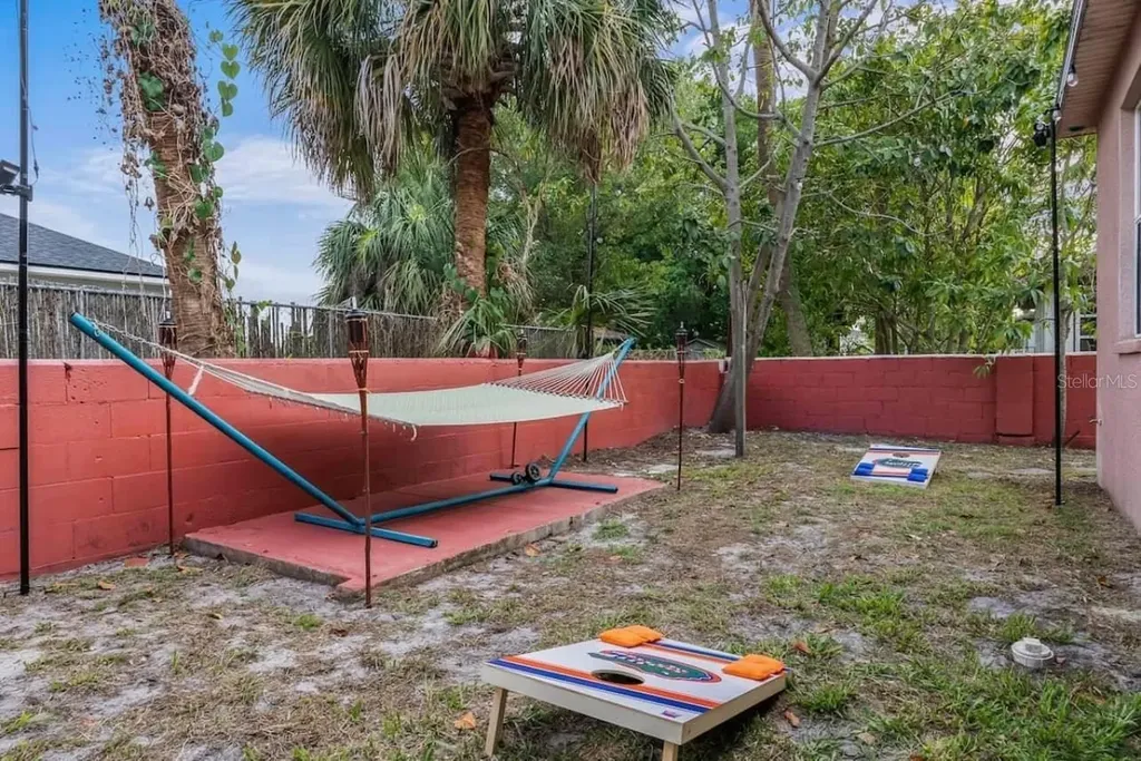 2324 W Palmetto Street Tampa FL 33607