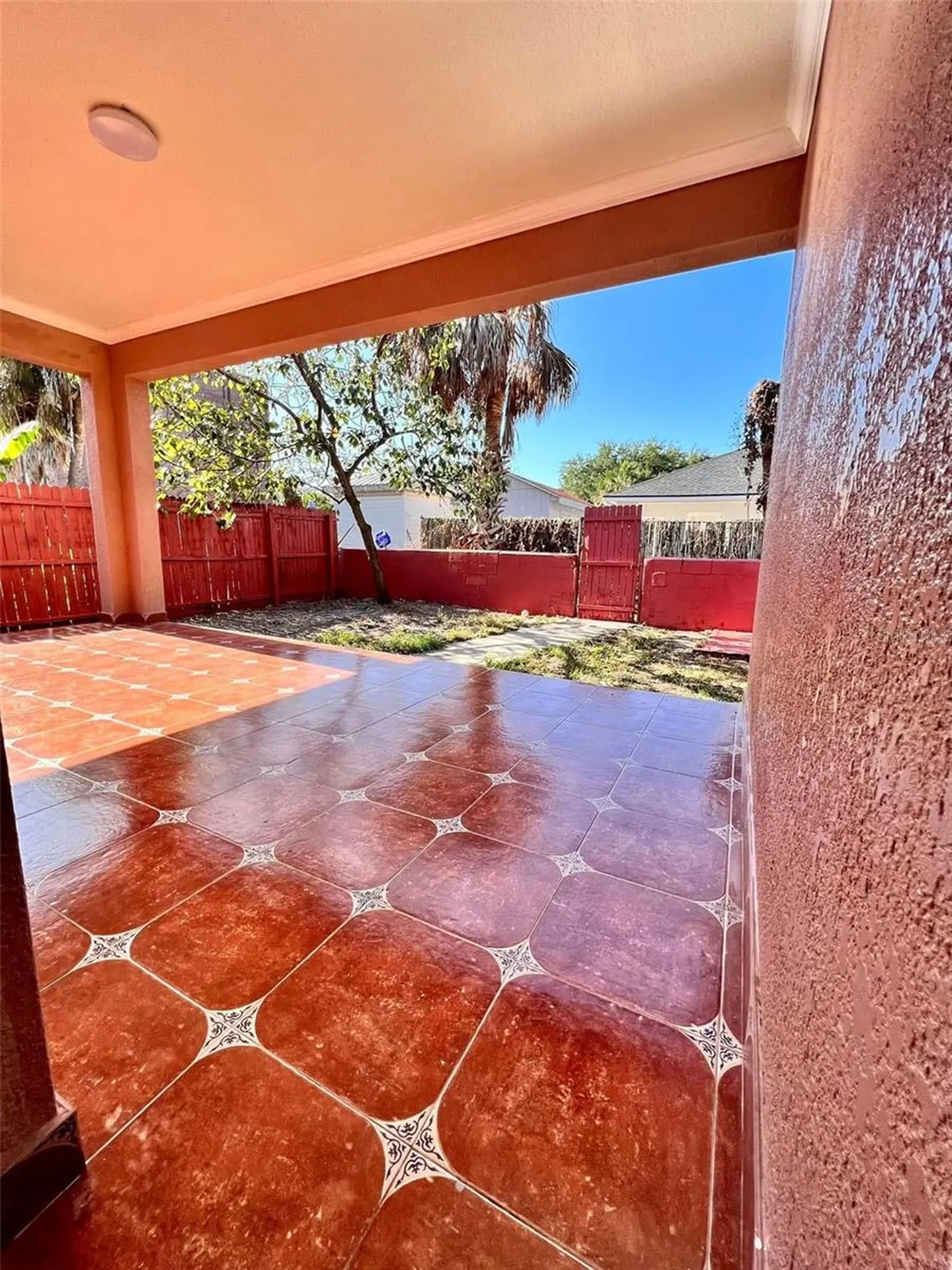 2324 W Palmetto Street Tampa FL 33607