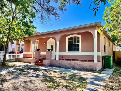 2324 W Palmetto Street Tampa FL 33607