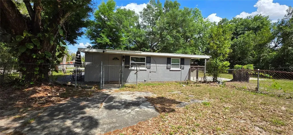 4215 E Henry Avenue Tampa FL 33610