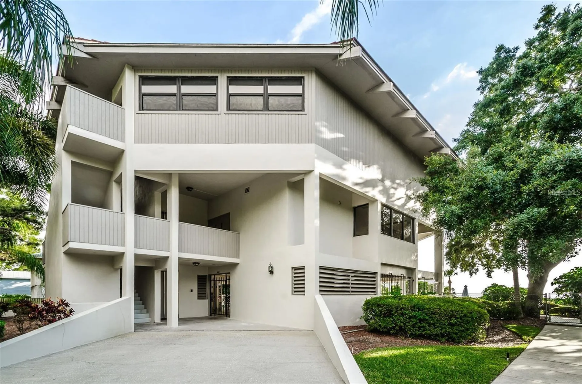 300 S Florida Avenue Tarpon Springs FL 34689