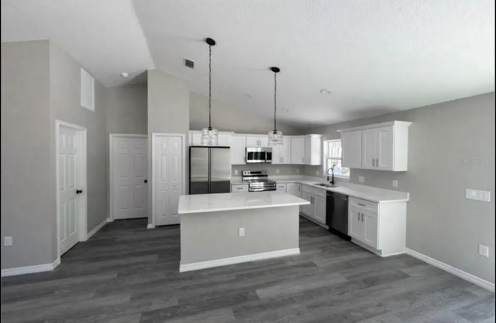 30 Sequoia Drive Trace Ocklawaha FL 32179