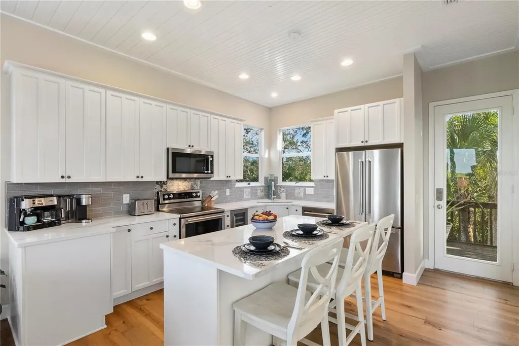 7325 Holly Road Terra Ceia FL 34250