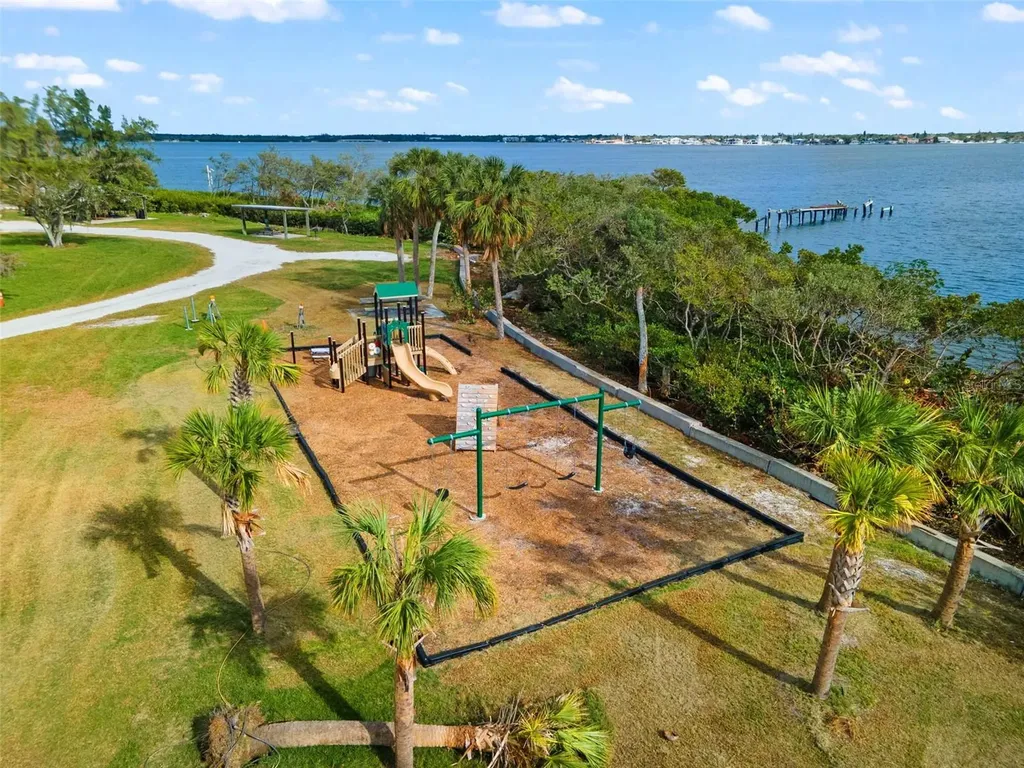 7325 Holly Road Terra Ceia FL 34250