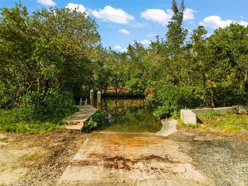 7325 Holly Road Terra Ceia FL 34250
