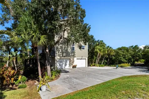 7325 Holly Road Terra Ceia FL 34250