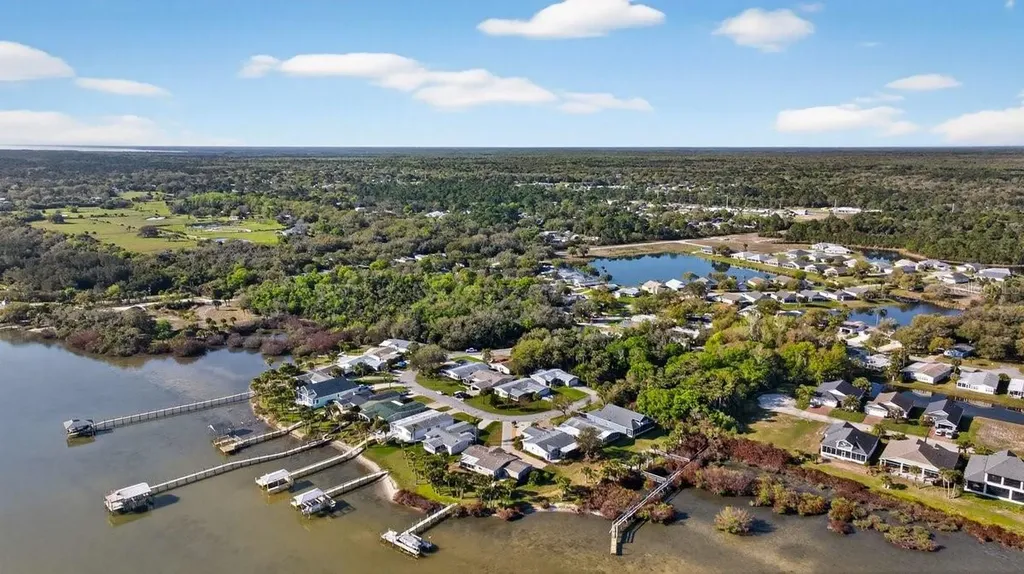332 Marsh Landing Loop Oak Hill FL 32759