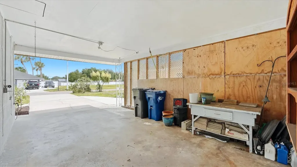 2704 52nd Avenue Terrace W Bradenton FL 34207