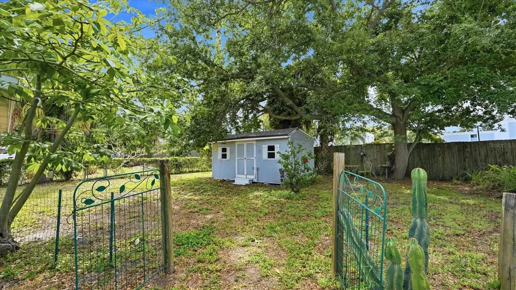 2704 52nd Avenue Terrace W Bradenton FL 34207