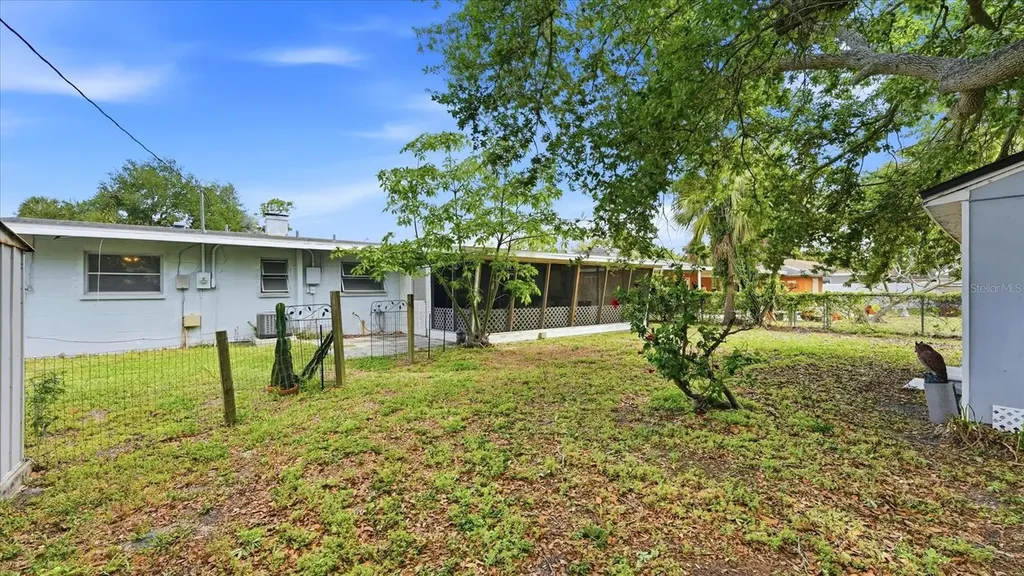 2704 52nd Avenue Terrace W Bradenton FL 34207