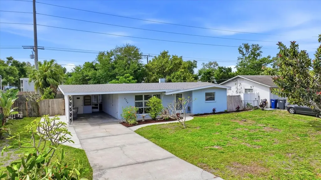 2704 52nd Avenue Terrace W Bradenton FL 34207