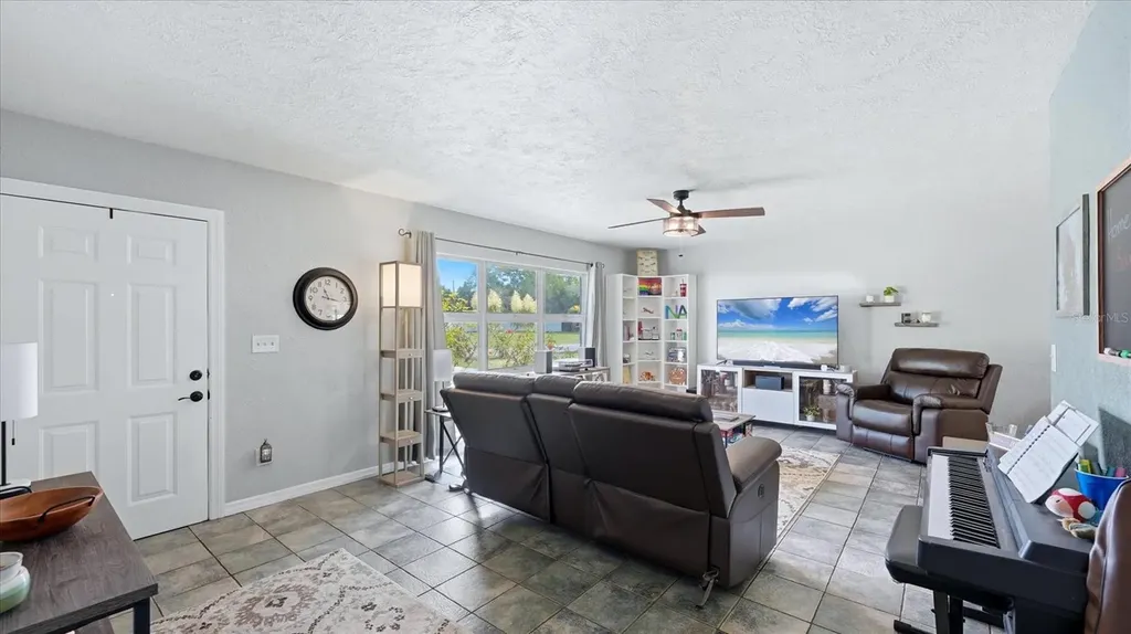 2704 52nd Avenue Terrace W Bradenton FL 34207