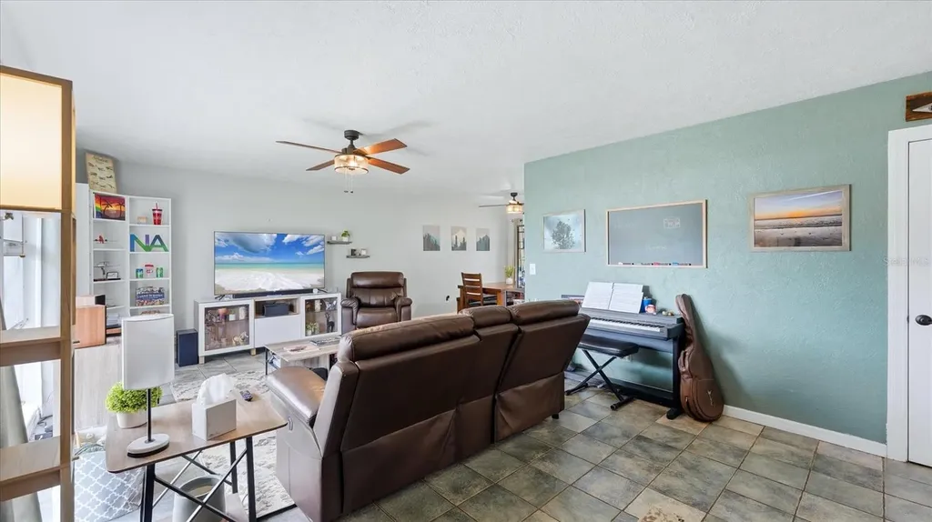 2704 52nd Avenue Terrace W Bradenton FL 34207