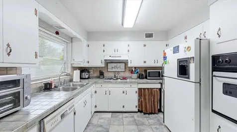 2704 52nd Avenue Terrace W Bradenton FL 34207