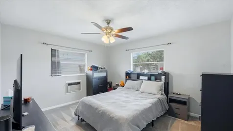 2704 52nd Avenue Terrace W Bradenton FL 34207