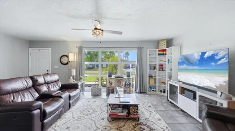 2704 52nd Avenue Terrace W Bradenton FL 34207