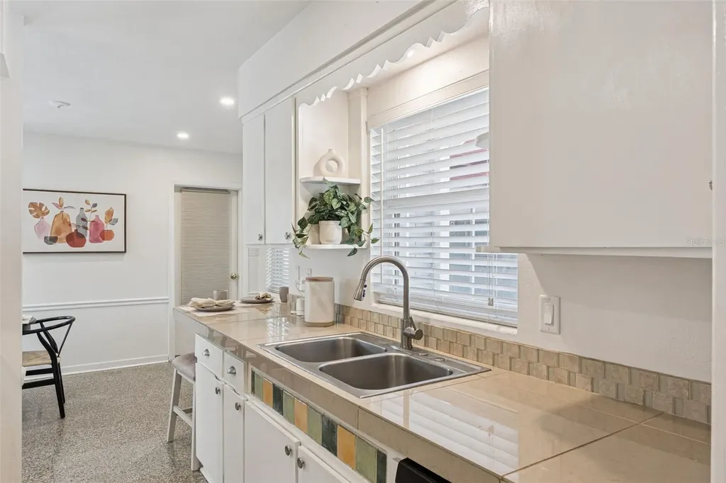 1512 Overlake Avenue Orlando FL 32806