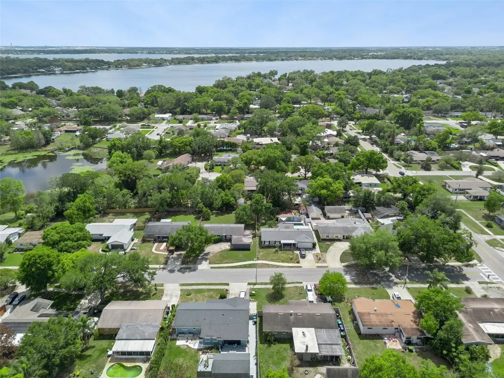 1512 Overlake Avenue Orlando FL 32806
