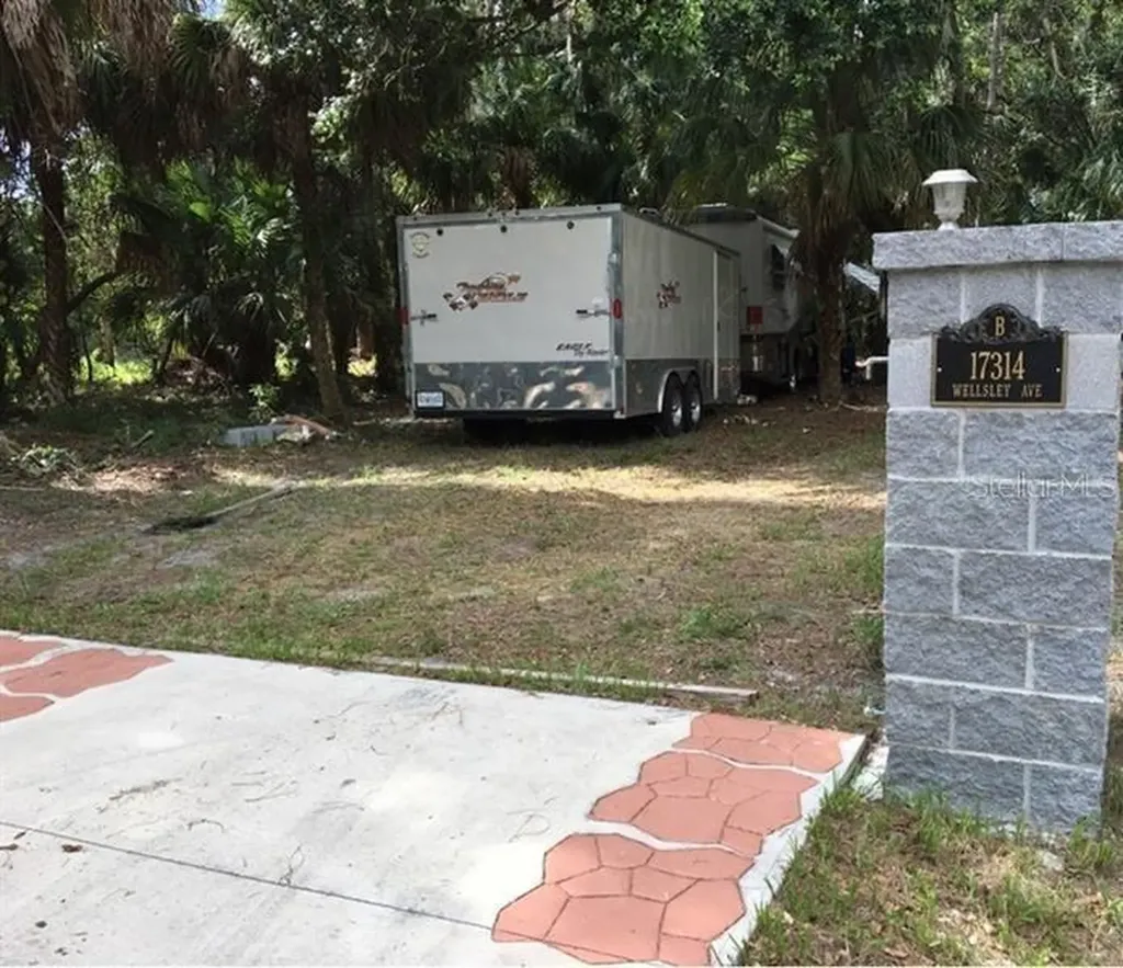 17314 Wellsley Avenue Port Charlotte FL 33954