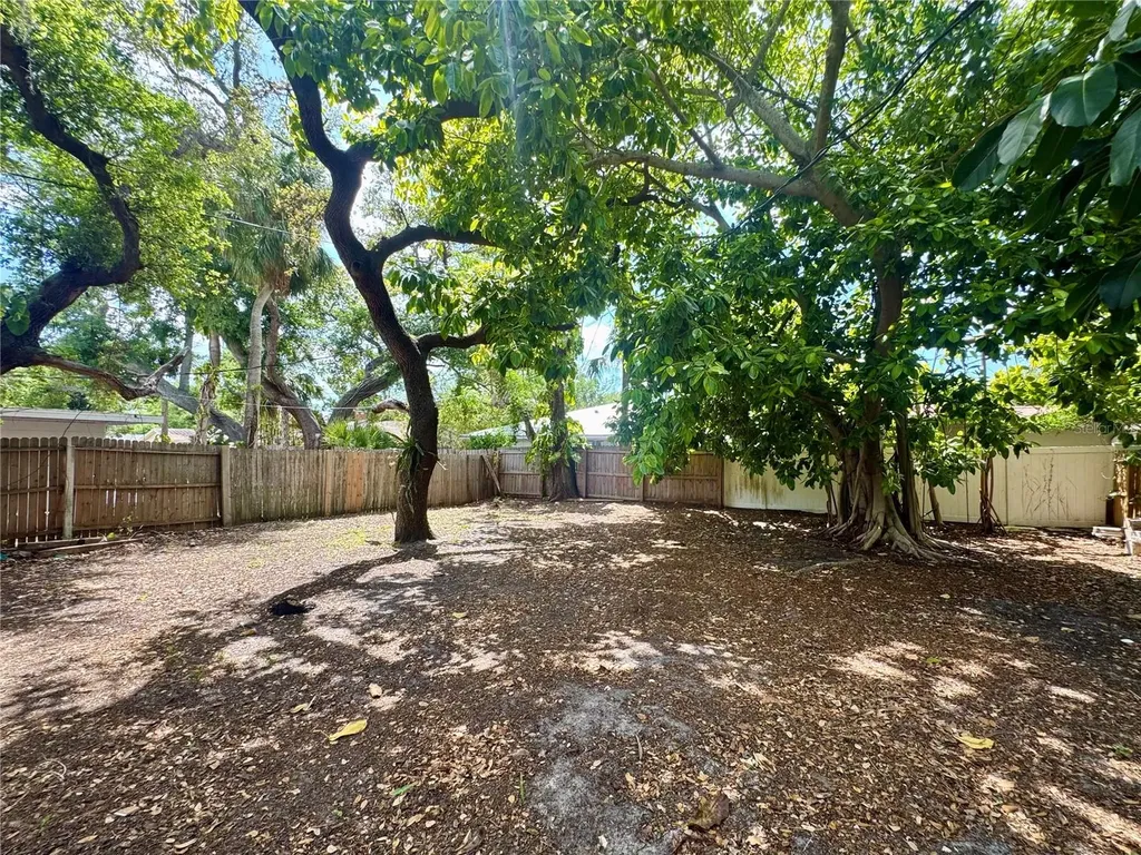 2107 Chippawa Place Sarasota FL 34234