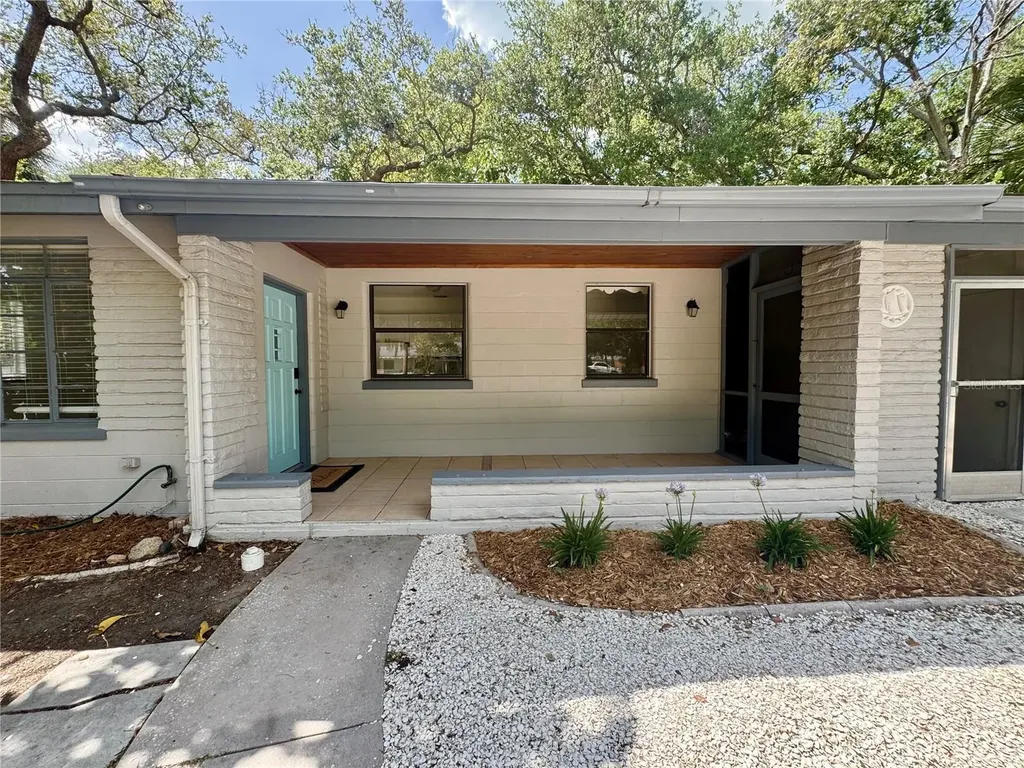 2107 Chippawa Place Sarasota FL 34234